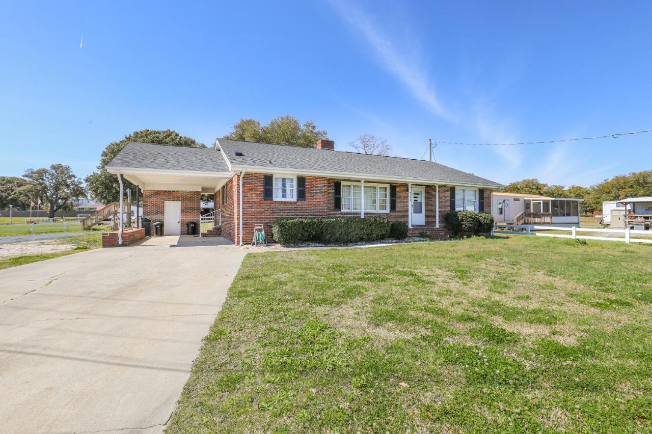 Spacious Home With Waterfront View-Welcome Pets Sneads Ferry Exterior photo